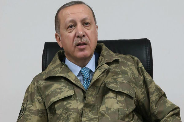 اردوغان کا عراق اور شام میں فوجی کارروائي جاری رکھنے کا اعلان