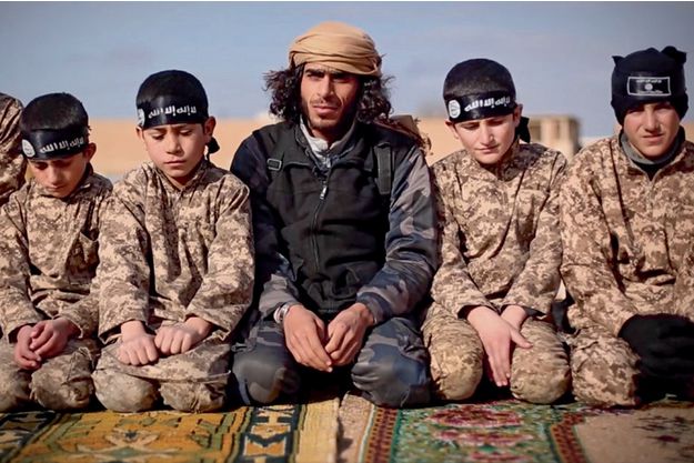 بريطانيا تودع مؤسس "جيش دواعش الأطفال" في السجن مدى الحياة