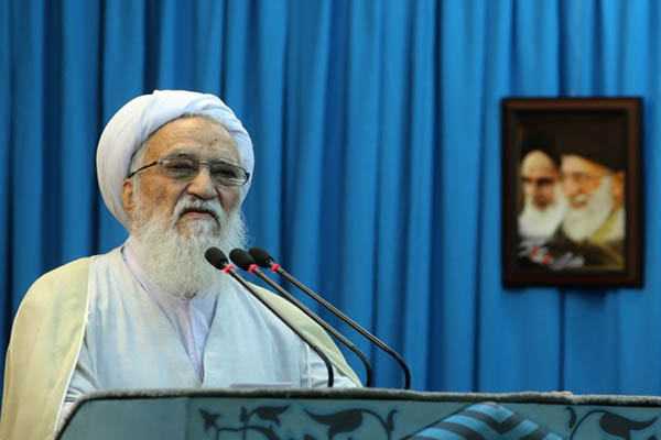 テヘラン金曜礼拝、「イラン国民はシーア派初代イマーム　アリー（AS）の聖なる戦いを模範にしている」