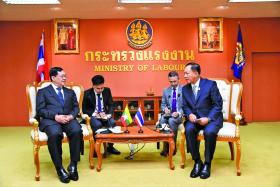 ထုိင္းေရာက္ျမန္မာလုပ္သားမ်ား ဗီဇာသက္တမ္းတိုးေရး ရက္ထပ္တိုးေပးရန္ေတာင္းဆုိ