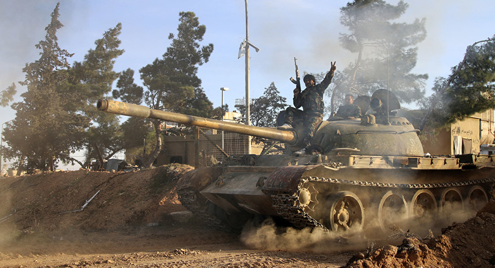 Árabes revoltam-se contra forças da coalizão internacional perto de Raqqa