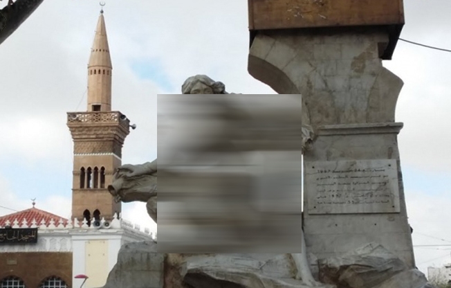 تمثال امرأة عارية قرب "مسجد" يثير جدلا واسعا في الجزائر