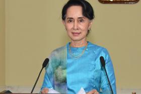သမၼတသစ္ ခန္႔အပ္မႈ အဆင္ေျပေခ်ာေမြ႔ျခင္းက ဒီမိုကေရစီရင့္က်က္လာမႈကို ျပသရာေရာက္ ႏို္င္ငံေတာ္၏ စိန္ေခၚမႈႀကီးမ်ားကို စုေပါင္းအင္အားျဖ