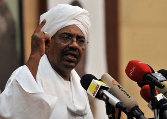 عمر البشير للحركات المسلحة: "أمامكم أحد أمرين"