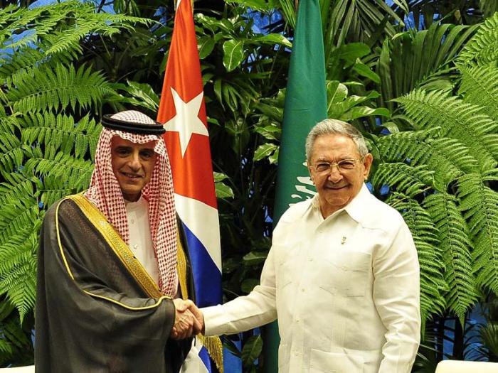Raúl Castro Recibe al Canciller de Arabia Saudí