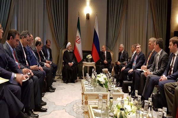 انقرہ میں ایران کے صدر حسن روحانی اور روس کے صدر ولادیمیر پوتین کی ملاقات