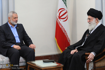 Ayatullah Khamenei Balas Surat Petinggi Hamas