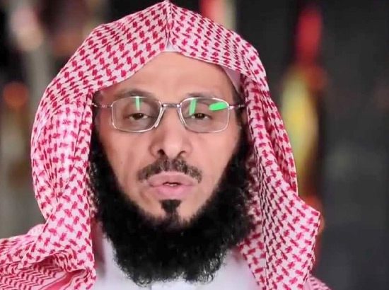 هجوم شرس على عائض القرني بعد احتفاله بـ"نجاح" رحلة ابن سلمان