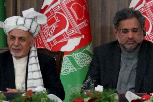 پاکستانی وزير اعظم کی افغان صدر سے ملاقات