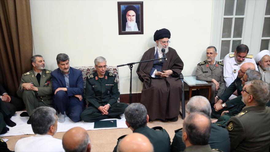 Leader iranien : les ennemis multiplient les attaques par crainte du pouvoir iranien