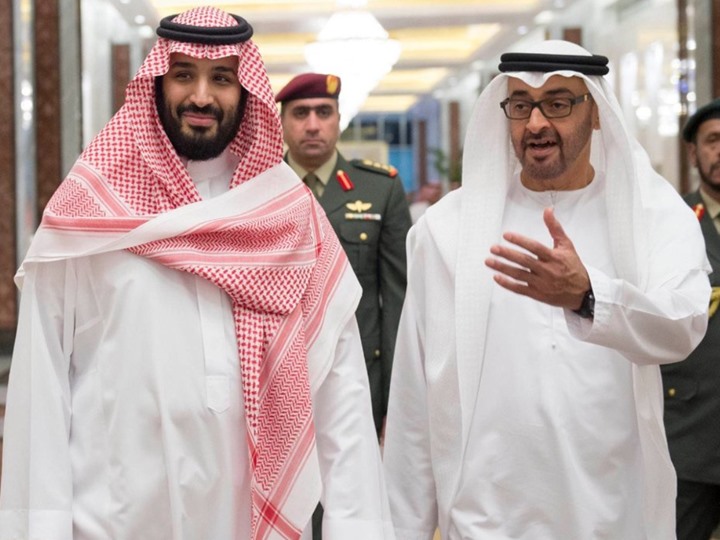 "السعودية والإمارات" تضيقان الخناق على قطر: قناة بحرية وقاعدة عسكرية ومدفن نفايات نووي
