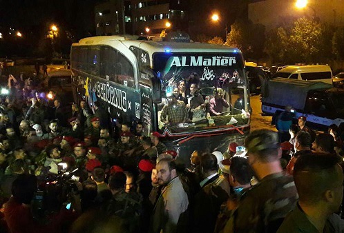 مواصلة تحرير المختطفين وإخراج إرهابيي "جيش الإسلام" من دوما