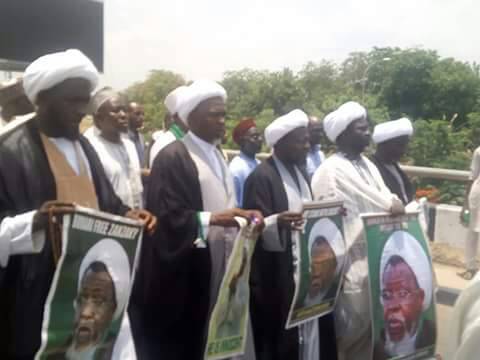 An gudanar da Muzaharan Free Zakzaky a babban birnin tarayya Abuja An gudanar da Muzaharan Free Zakzaky a babban birnin tarayya Abuja