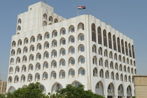 العراق يعلن أول موقف رسمي من التصعيد الأمريكي تجاه سوريا