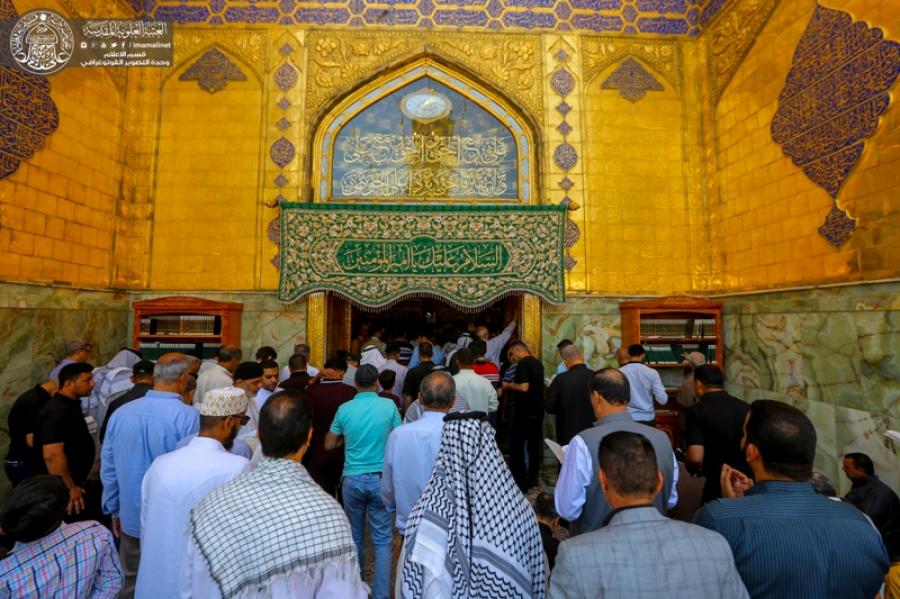 الزوار يستعدون لاحياء مراسم ليلة المبعث النبوي في حرم الامام علي (ع)