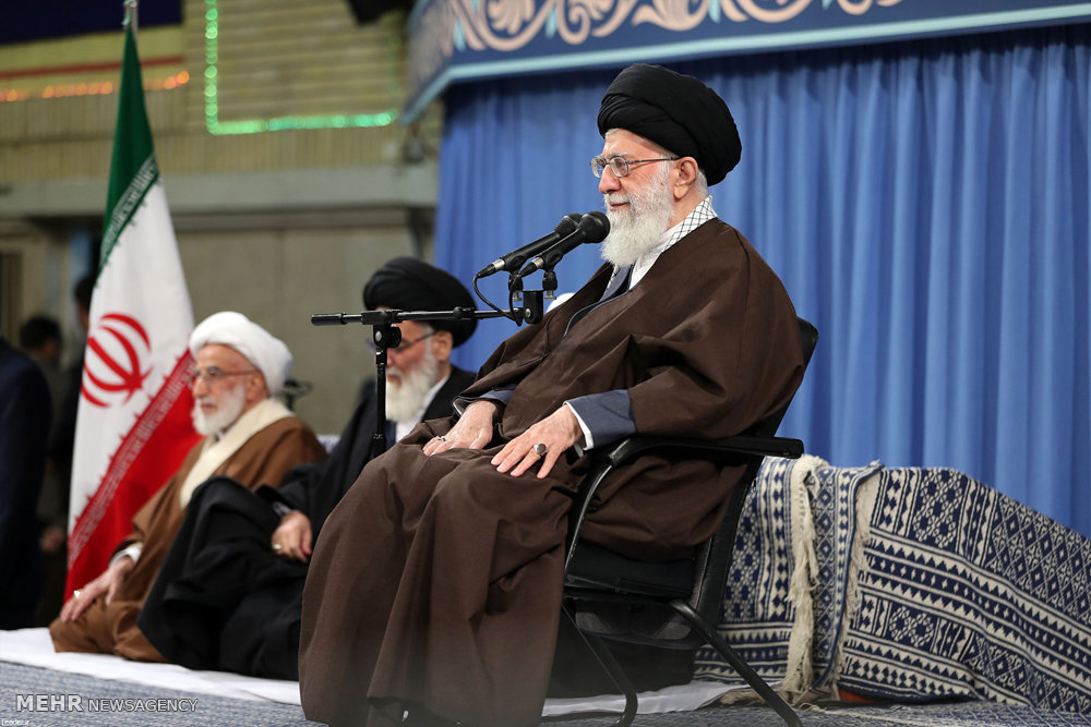 تصویری رپورٹ: رہبر انقلاب اسلامی سے عید مبعث کی مناسبت سے اعلی حکام کی ملاقات