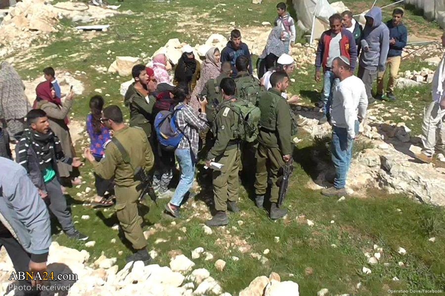 Extremist Jewish settlers attack Al-Khalil-area village under Zionist army protection