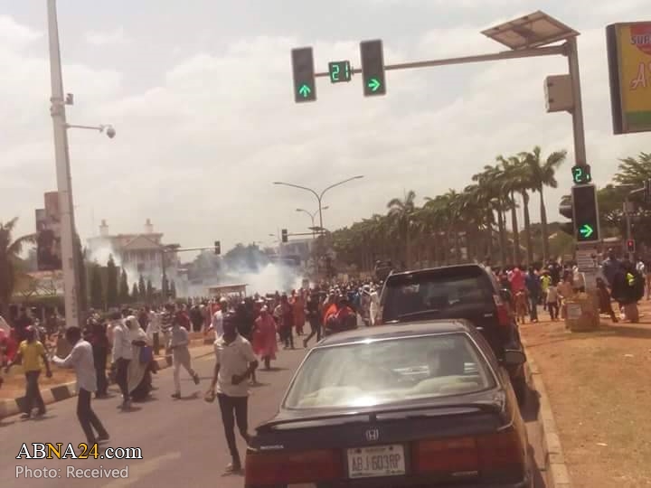 Nigerian police savagely open fire on Free Zakzaky protesters in Abuja