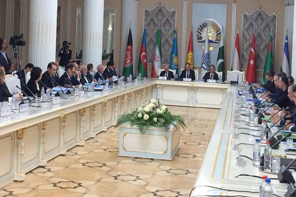 イラン外相、「テロと過激派は地域の脅威」