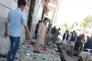 アフガン・カーブルで自爆テロ　２５人死亡（画像閲覧注意）