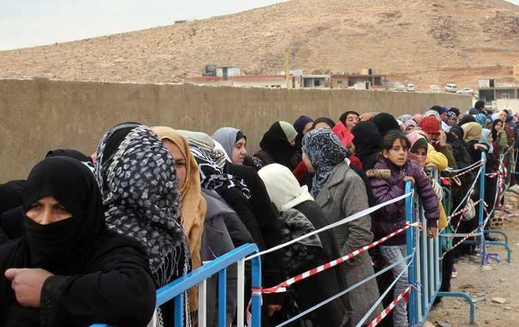 دفعات جديدة من "النازحين السوريين" في لبنان ستغادر باتجاه سوريا