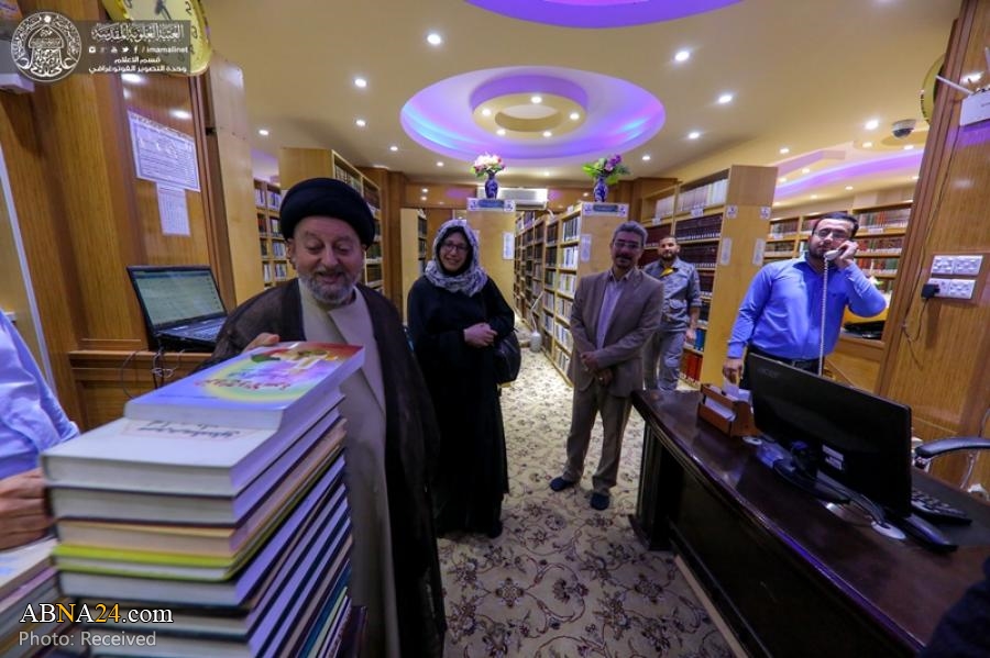 American professor converts to Shia Islam, visits Imam Ali holy shrine / Pics