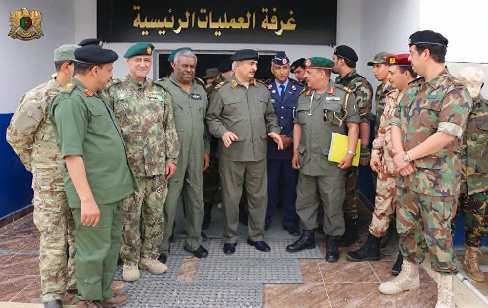 خليفة حفتر يشرف على الاستعدادات النهائية لمعركة تحرير "درنة"