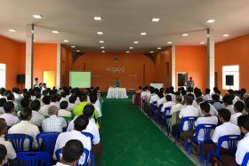 ပုေလာတြင္ လႊတ္ေတာ္ကိုယ္စားလွယ္ႏွင့္ျပည္သူ ေတြ႕ဆံုပြဲသို႔ တစ္ရပ္ကြက္လွ်င္ လူ ၁၀၀ ထက္မနည္း တက္ေရာက္ရန္ စာထုတ္သည့္အေပၚ ေဝဖန္မႈမ်ားရ