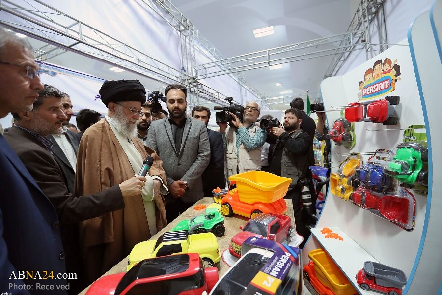 Photos: Ayatollah Khamenei's visit to Iranian products exhibition