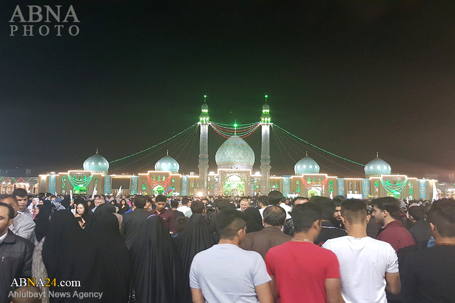 La mosquée Jamkran dans la nuit de la naissance de l'Imam Mahdi La mosquée Jamkran dans la nuit de la naissance de l'Imam Mahdi