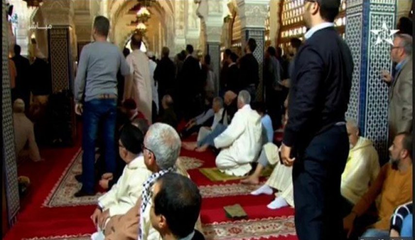 مسلح يعتلى منبر مسجد لـ"نحر" خطيب الجمعة في المغرب
