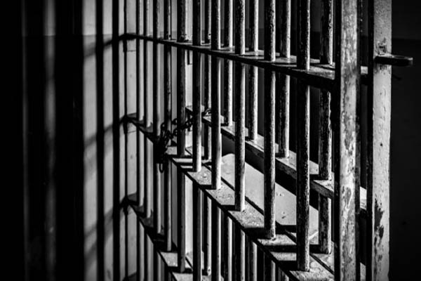 ヒューマンライツウォッチ、サウジの”裁判なしでの拘束増加”を警告