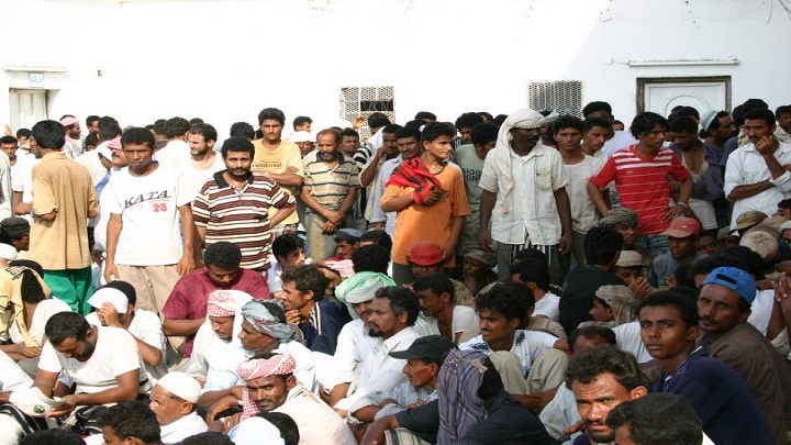 السعودية طردت 17 ألف يمني وسترحل 700 ألف قريبا 