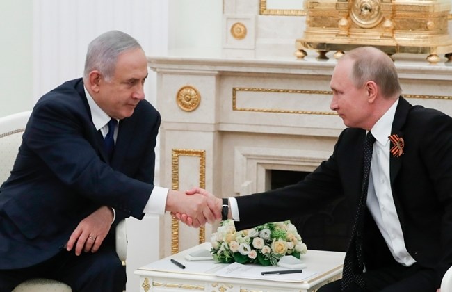 Netanyahu Ataca Siria Después de Reunirse con Putin y Pedirle Prevenir Posicionamiento iraní y Mantener Libre Operaciones Aéreas