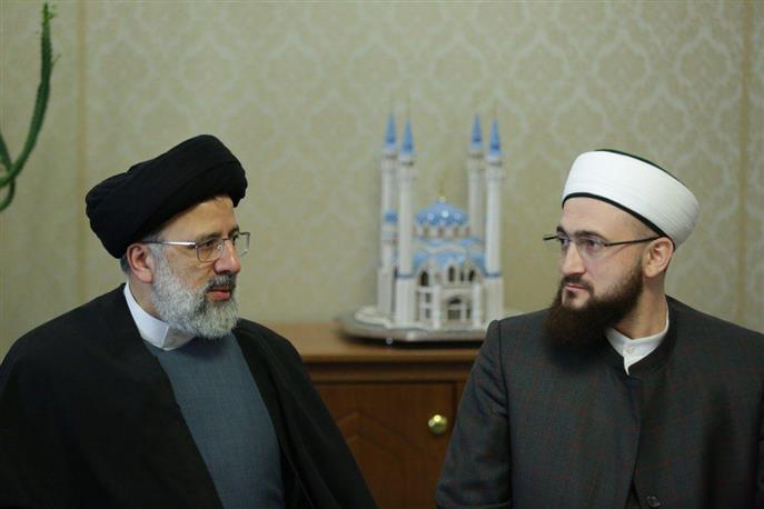 Die Aufgabe der islamischen Zentren obliegt in der Aufklärung der Muslime vor den Gefahren des Westens und den Takfiris