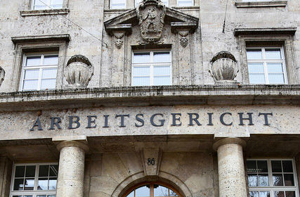 Lehrerin darf nicht mit Kopftuch unterrichten