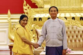 သမၼတႏွင့္ အိႏိၵယ ျပည္ပေရးရာ၀န္ႀကီး ရခိုင္အေရး၊ နယ္စပ္အေရးႏွင့္ ရင္းႏွီးျမႇဳပ္ႏွံမႈကိစၥမ်ား ေဆြးေႏြး