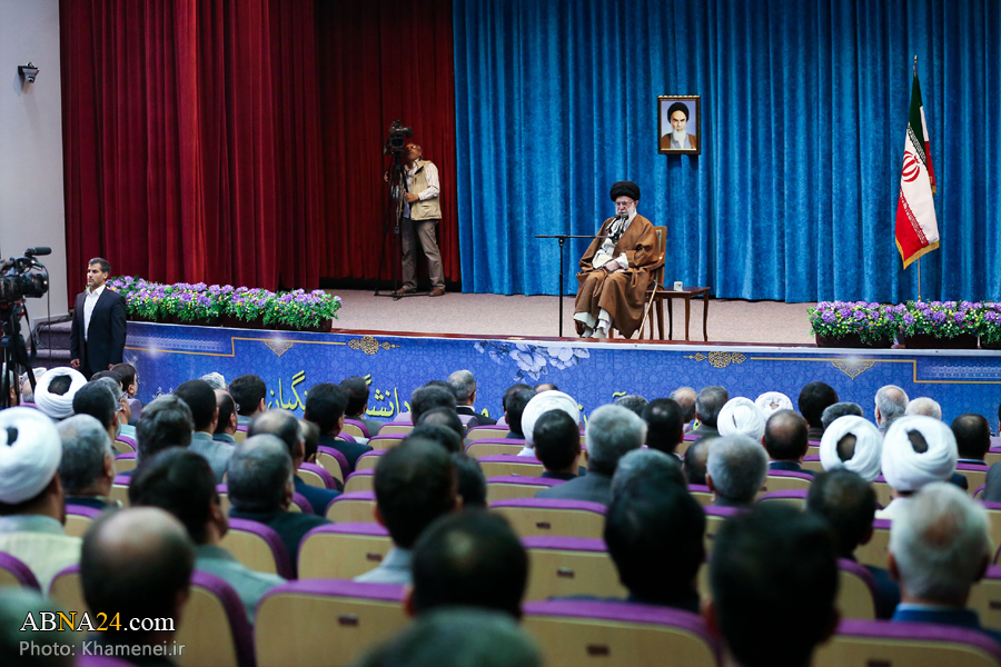 “Encuentro entre los funcionarios del Ministerio de Educación Iraní y de la Universidad de Farhangian con el Imam Jameneí”