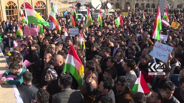 ستة أحزاب كردية تقرر التظاهر في أربيل اليوم احتجاجا على "التزوير" بالانتخابات