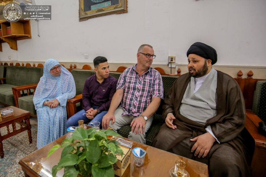 أسرة ألمانية : أجواء حرم الإمام علي ( عليه السلام) تعكس الإنسانية والرحمة