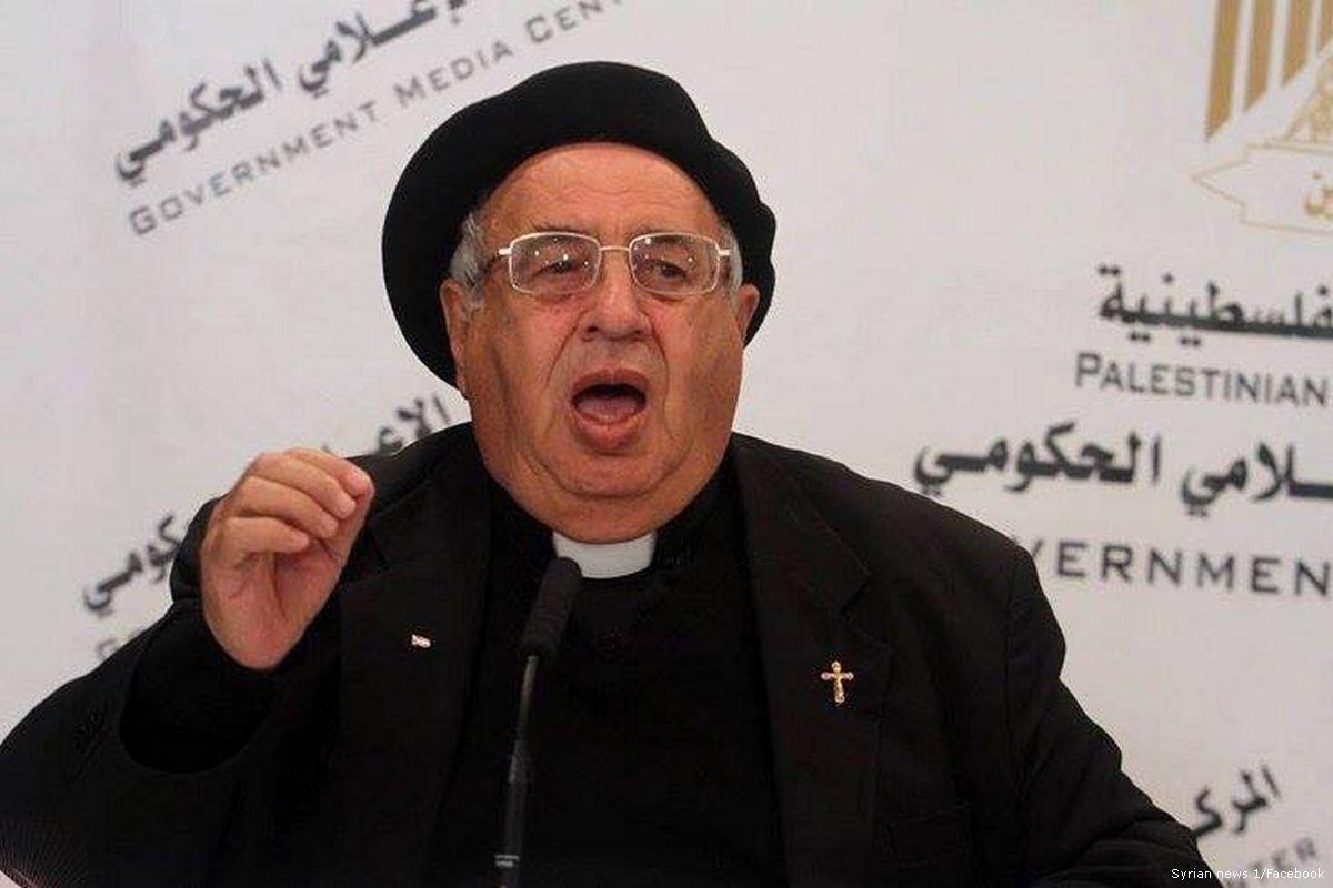 El Padre Musallam Pide la Desobediencia Civil contra la Autoridad Palestina para Levantar las Sanciones contra Gaza