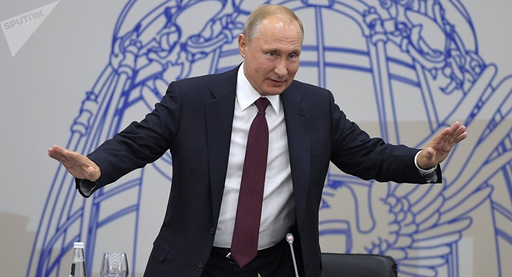 Putin aconselha Ocidente a não cruzar 'linha vermelha' nas relações com Moscou