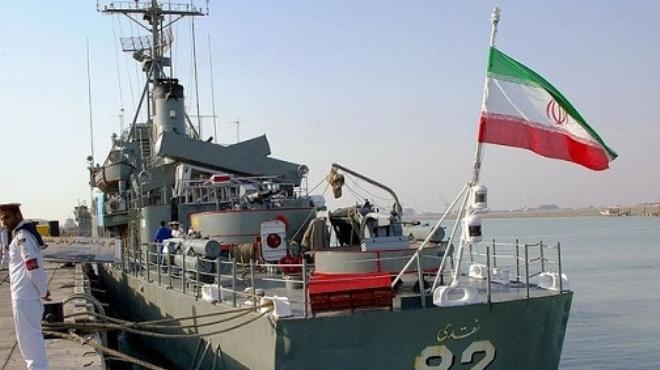 ايران تبني قاعدتين بحريتين في ساحلها على بحر عمان