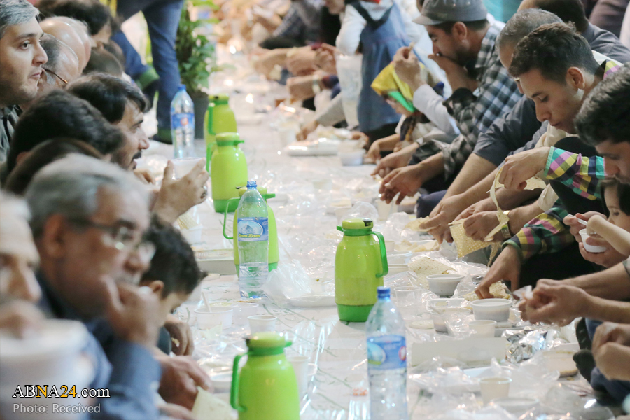 تقرير مصور/ العتبة المعصومية توزع وجبات الفطور للصائمين