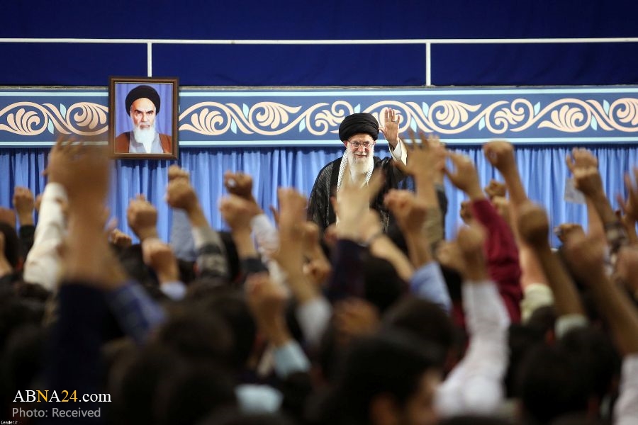 Leader of Islamic Ummah: Faithful Youth Must Demand Realization of Revolution Ideals