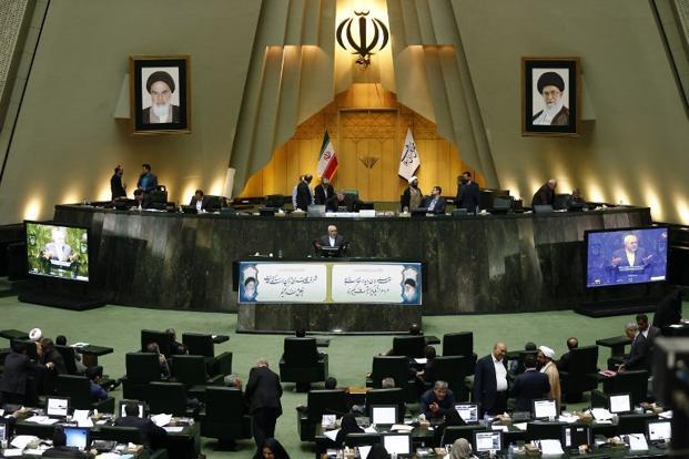 El Parlamento Iraní Propondrá un Proyecto de Ley Vinculante sobre el Acuerdo Nuclear 
