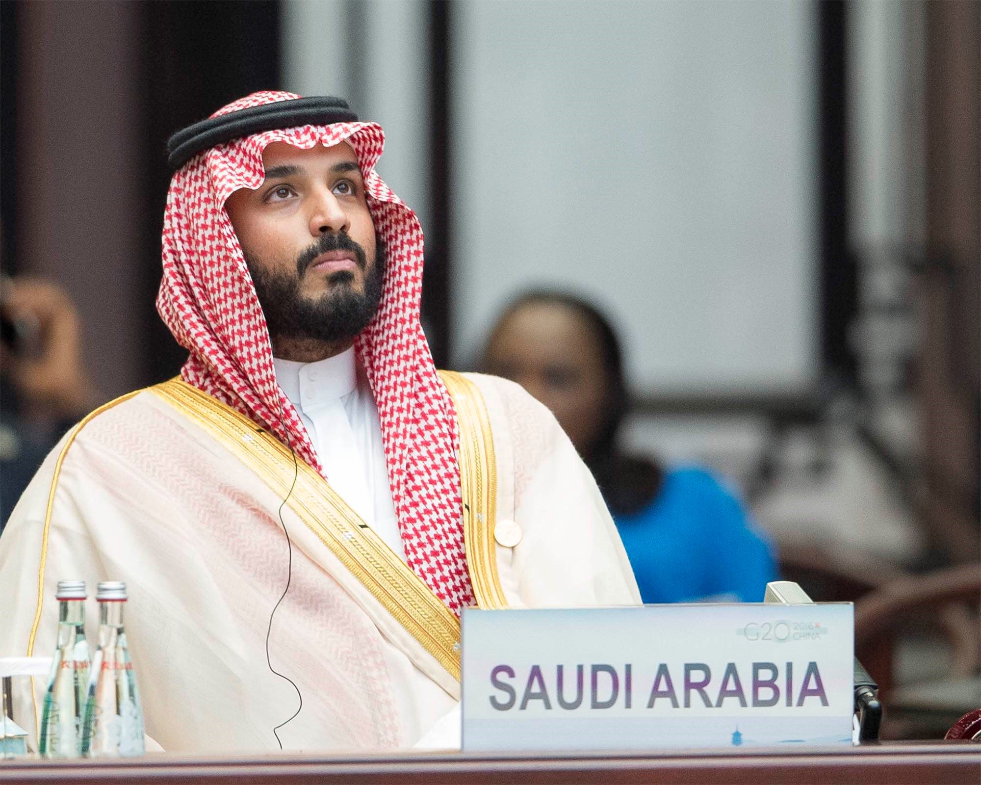 موقع “ميدل إيست” يتساءل عن عدم ظهور ولي العهد السعودي منذ حادثة “حي الخزامي”