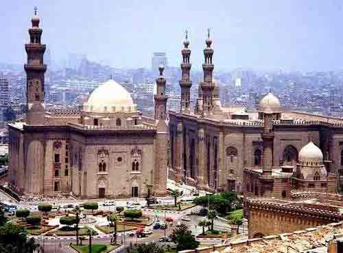 "مفتي مصر" ينهي الجدل القائم حول توقيت الفجر