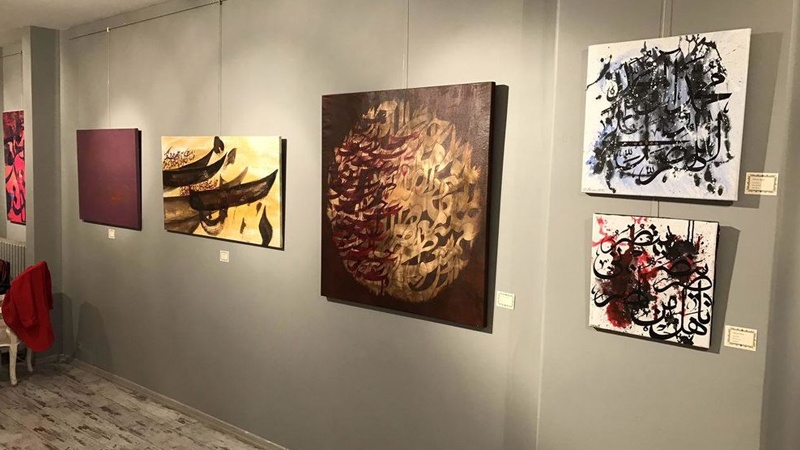 Nîşangeha berhemên hunermendên îranî û tirkiyeyî li Istenbolê