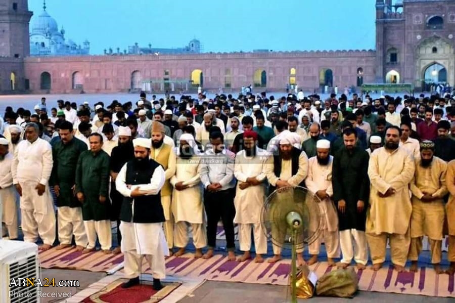Pakistan: Shia-Sunni combine Iftar & prayer in Lahore on birth of Imam Hasan Mujtaba / Photos